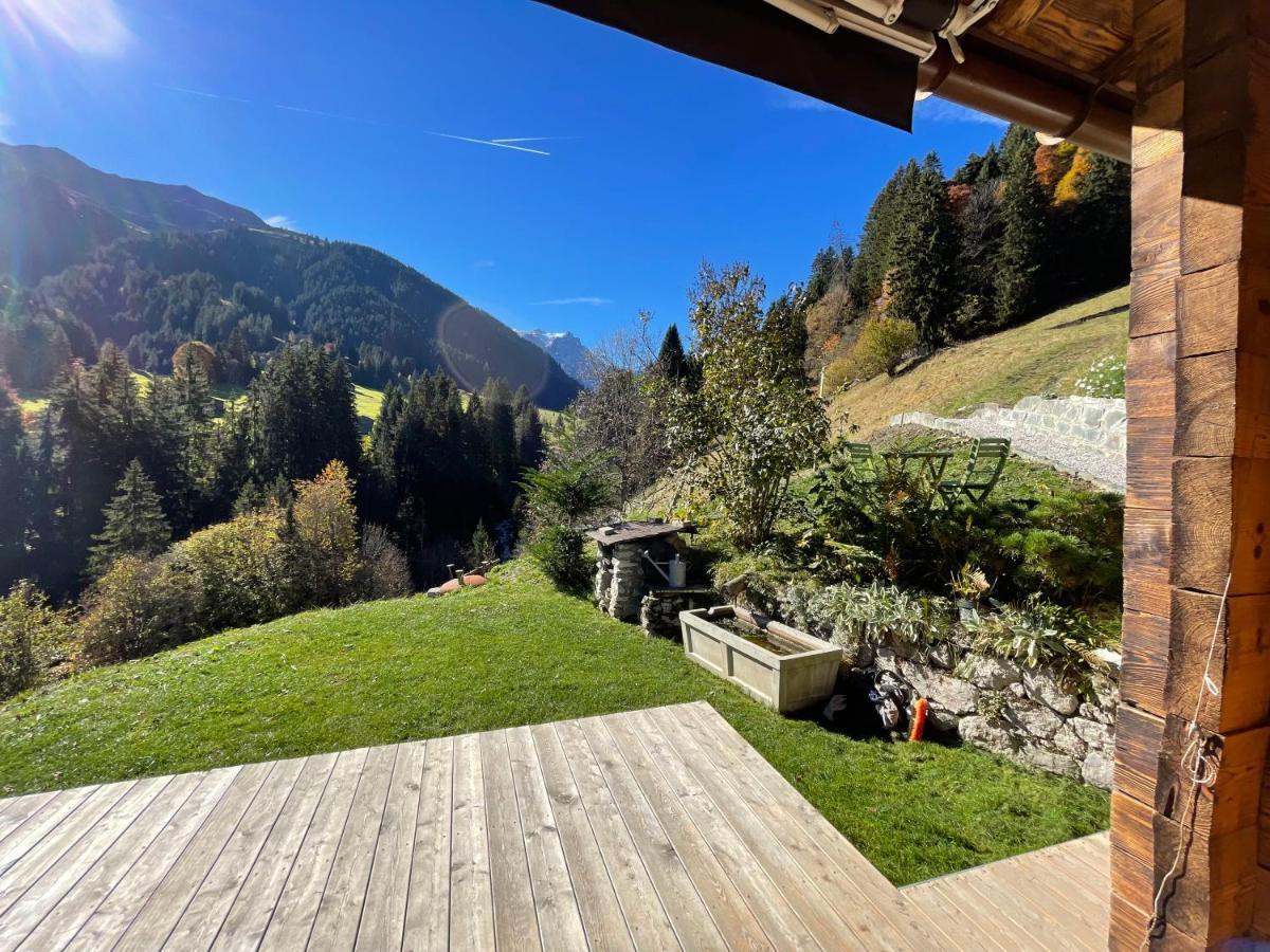 Alpenchalet Piz Huesli ทชากูนส์ ภายนอก รูปภาพ