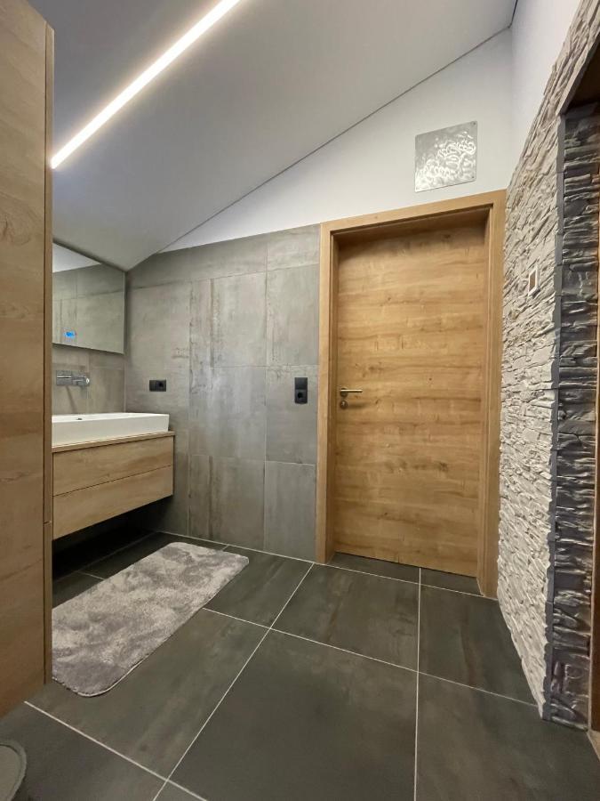Alpenchalet Piz Huesli ทชากูนส์ ภายนอก รูปภาพ