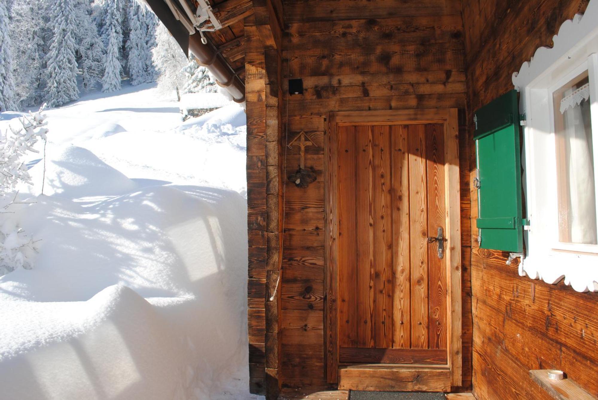 Alpenchalet Piz Huesli ทชากูนส์ ภายนอก รูปภาพ